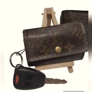 LV monogram key holder/ card holder.
